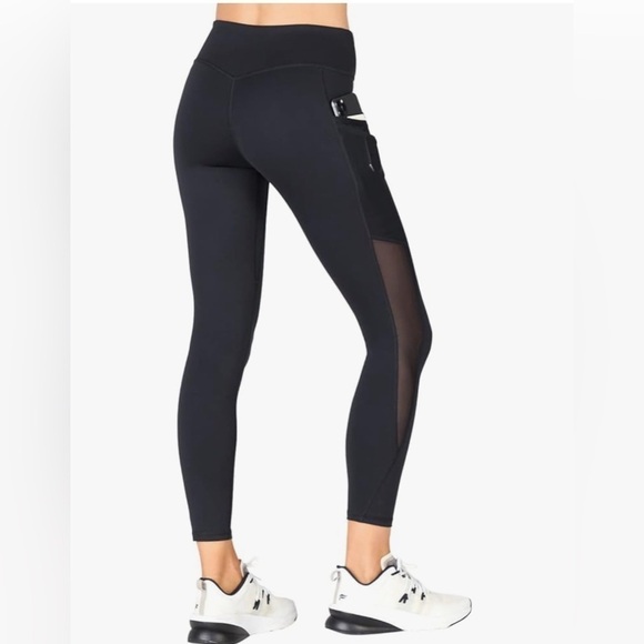 Fabletics Women’s Motion365 Leggings Medium Black High Rise Trinity Mid-Rise 7/8 - Picture 4 of 15